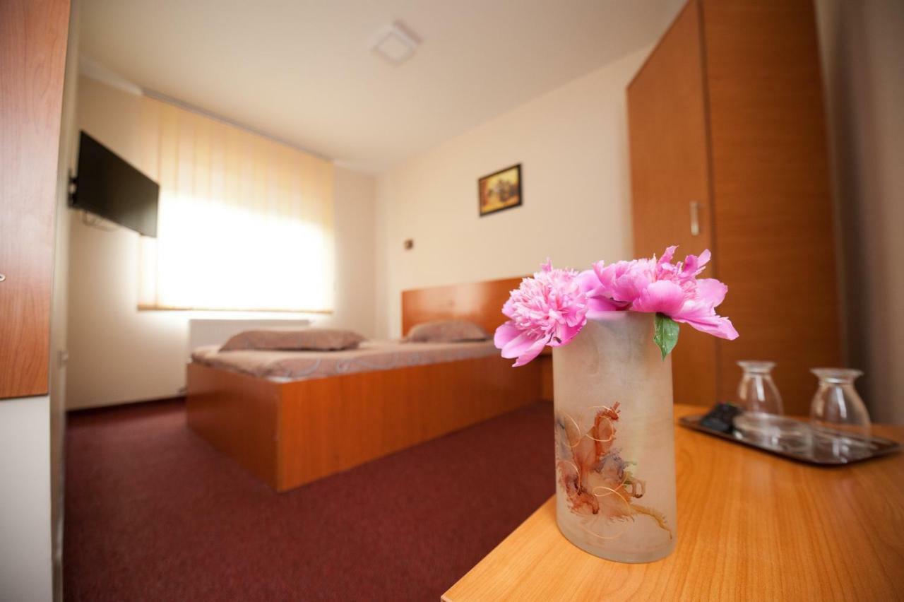 Pension Florica Piteşti Exteriér fotografie